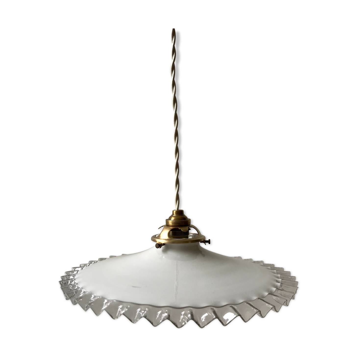 Suspension in serrated opaline 50s