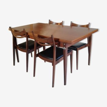 Extendable table and 60's chairs