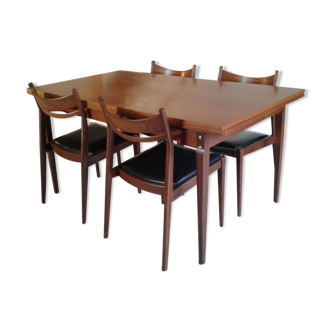 Extendable table and 60's chairs