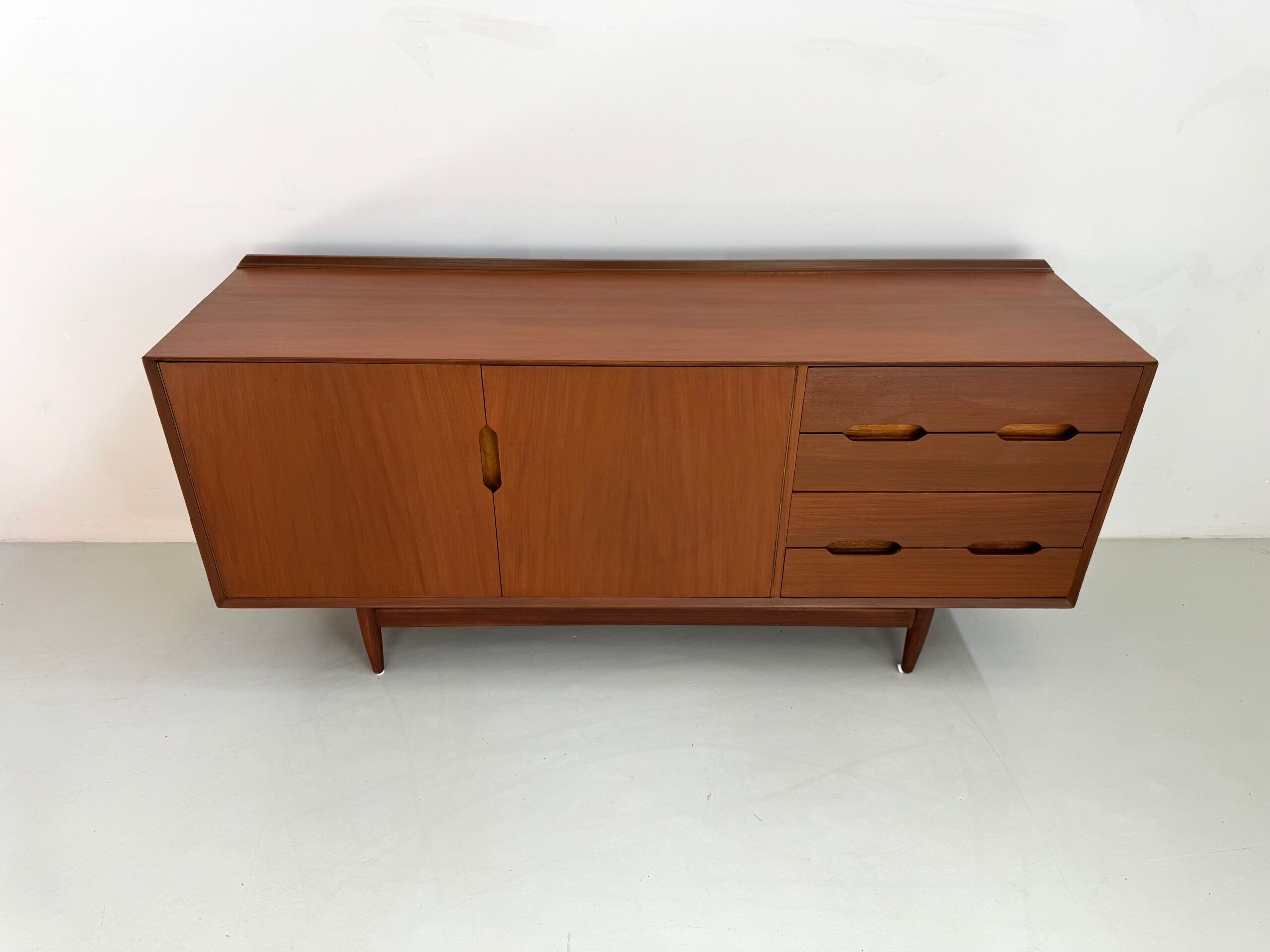 Buffet vintage Younger