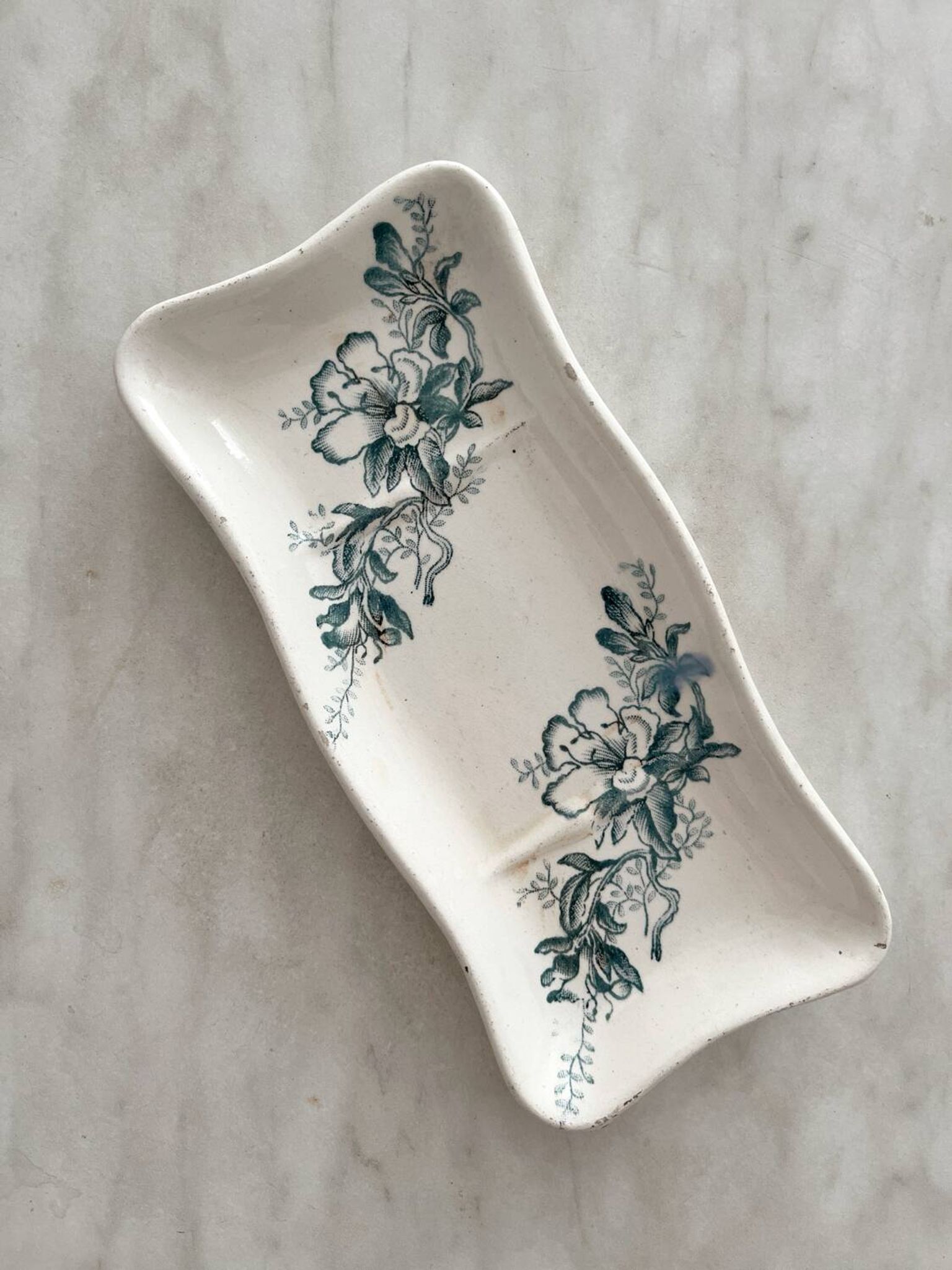 Empty pocket soap dish "Floréal" iron earthenware from Lyon
