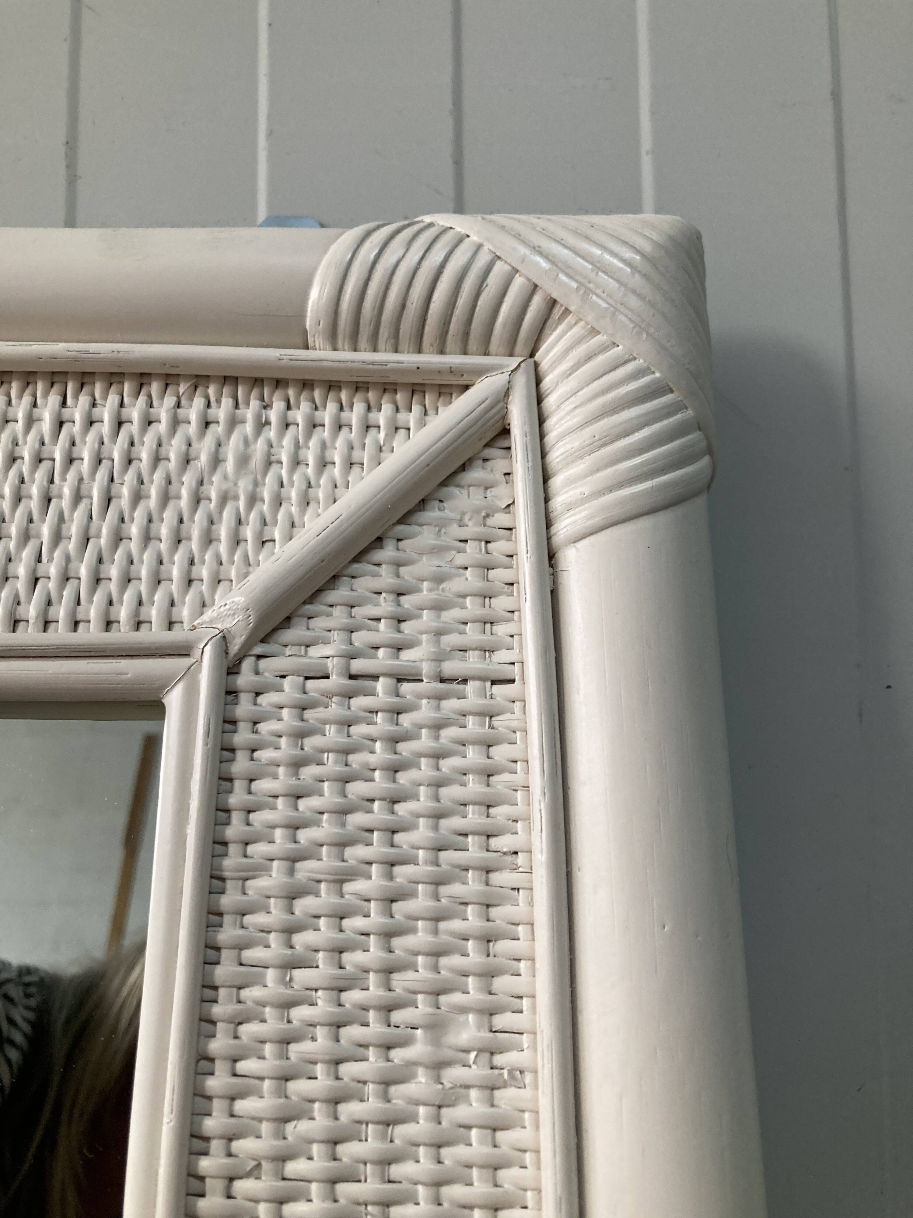 Miroir vintage en rotin et bambou blanc cassé, années 70/80