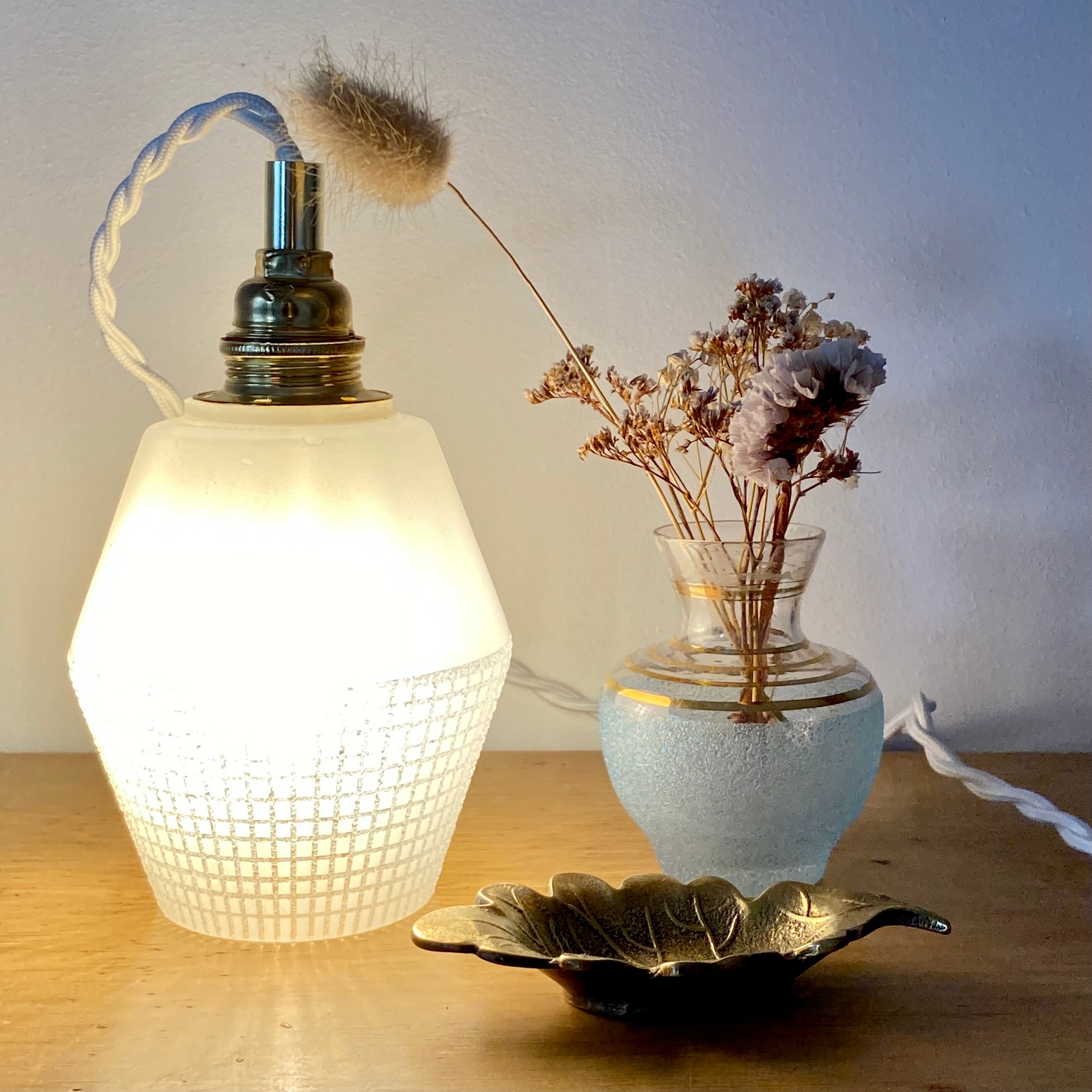 Vintage tulip walker in white opaline