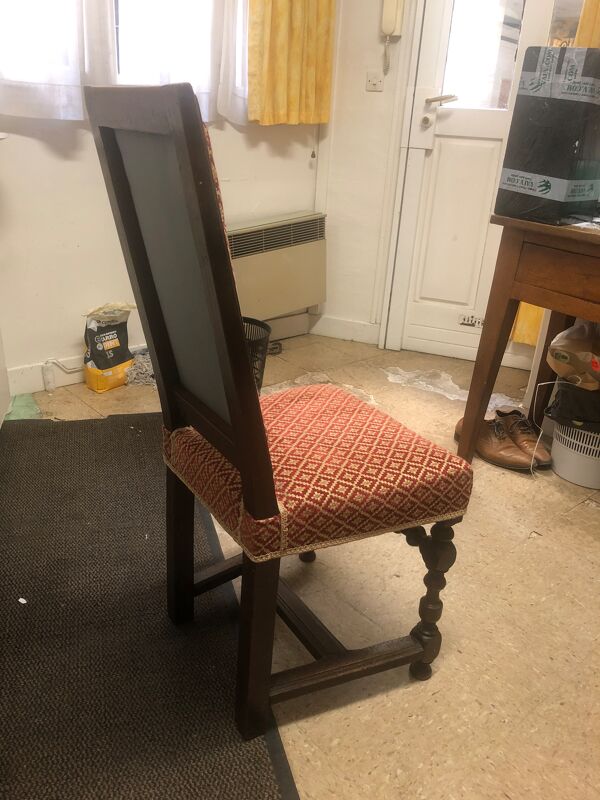 Chaise de style louis xiii