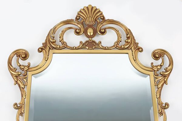 Miroir mural biseauté en cuivre massif de style Louis XV français du XXe siècle