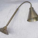 Articulated desk lamp