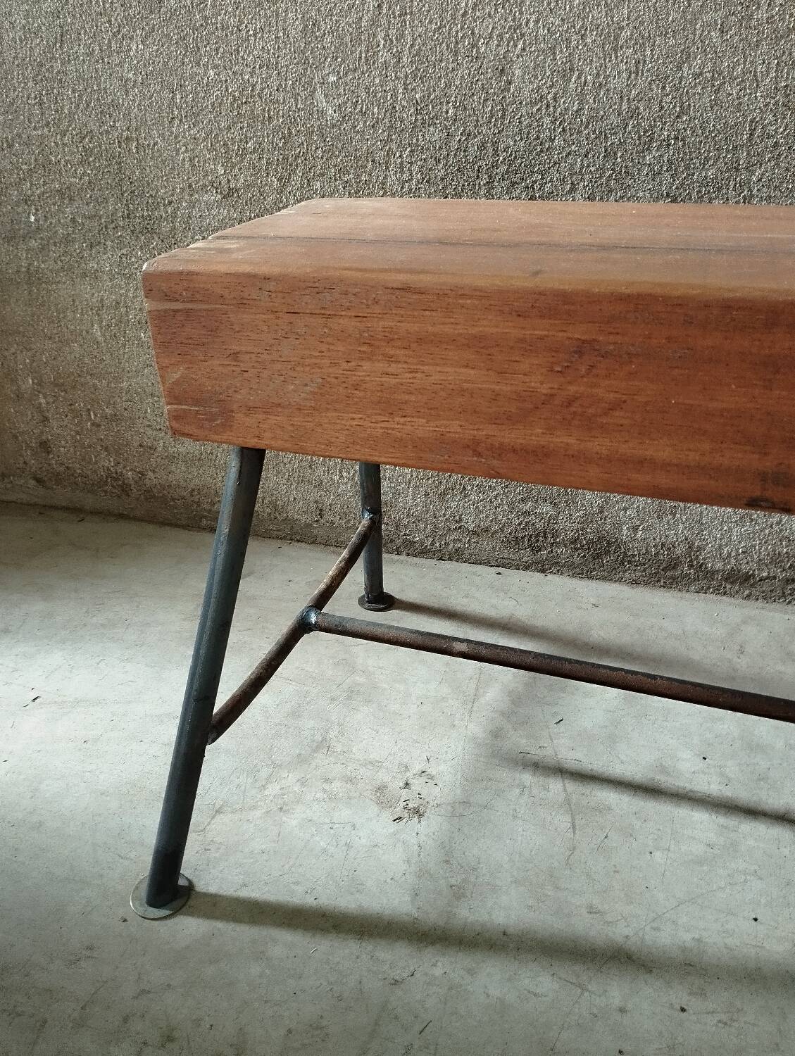 Banc brutaliste