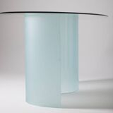 Oval glass table