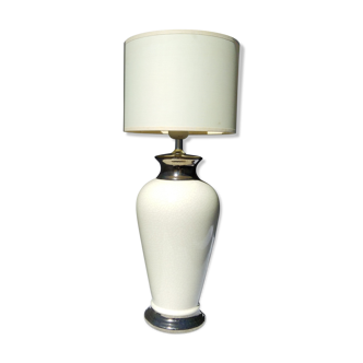 White ceramic lamp cracked effect and silver
