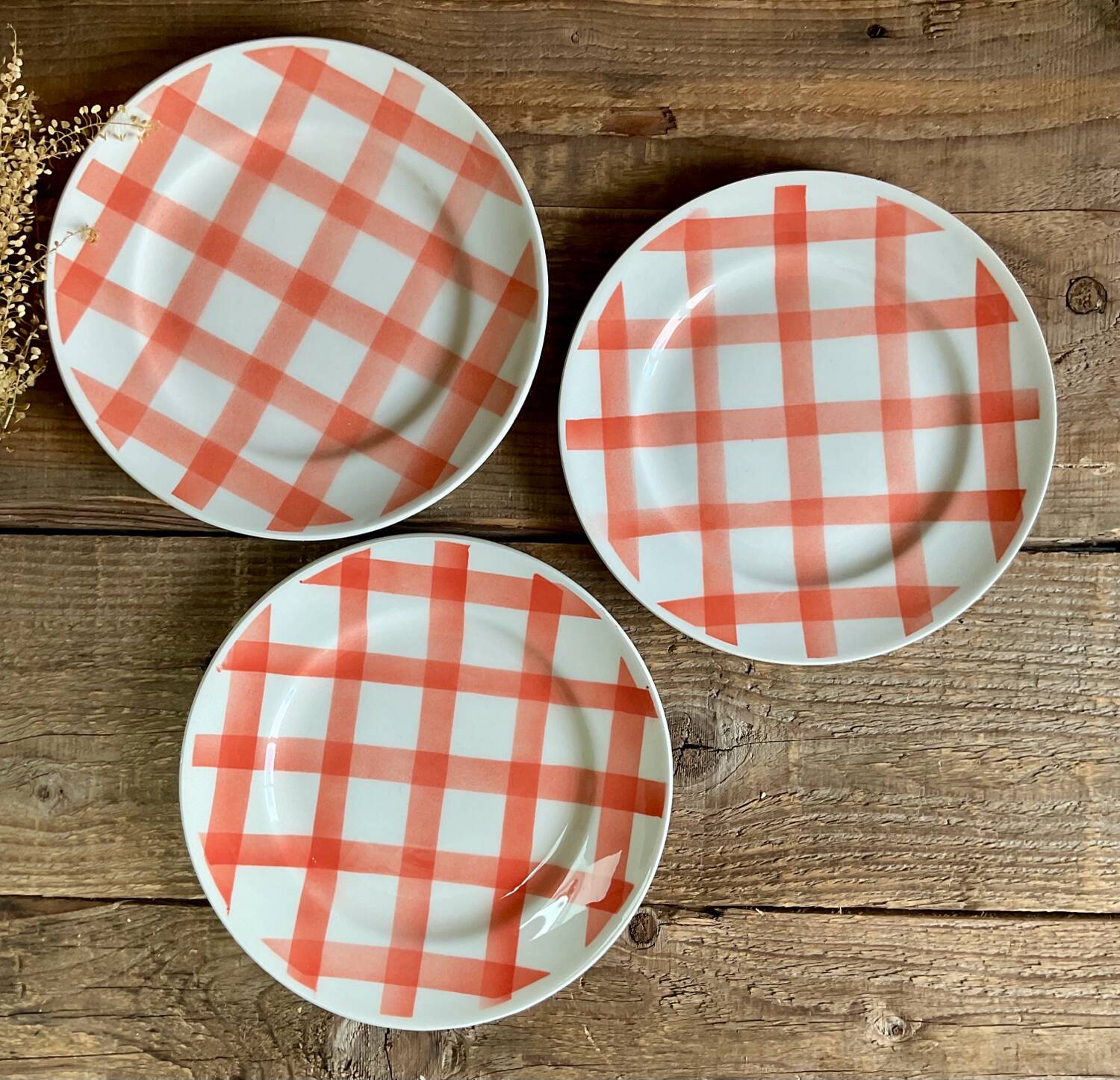 3 Moulin Des Loups “torchon” dessert plates