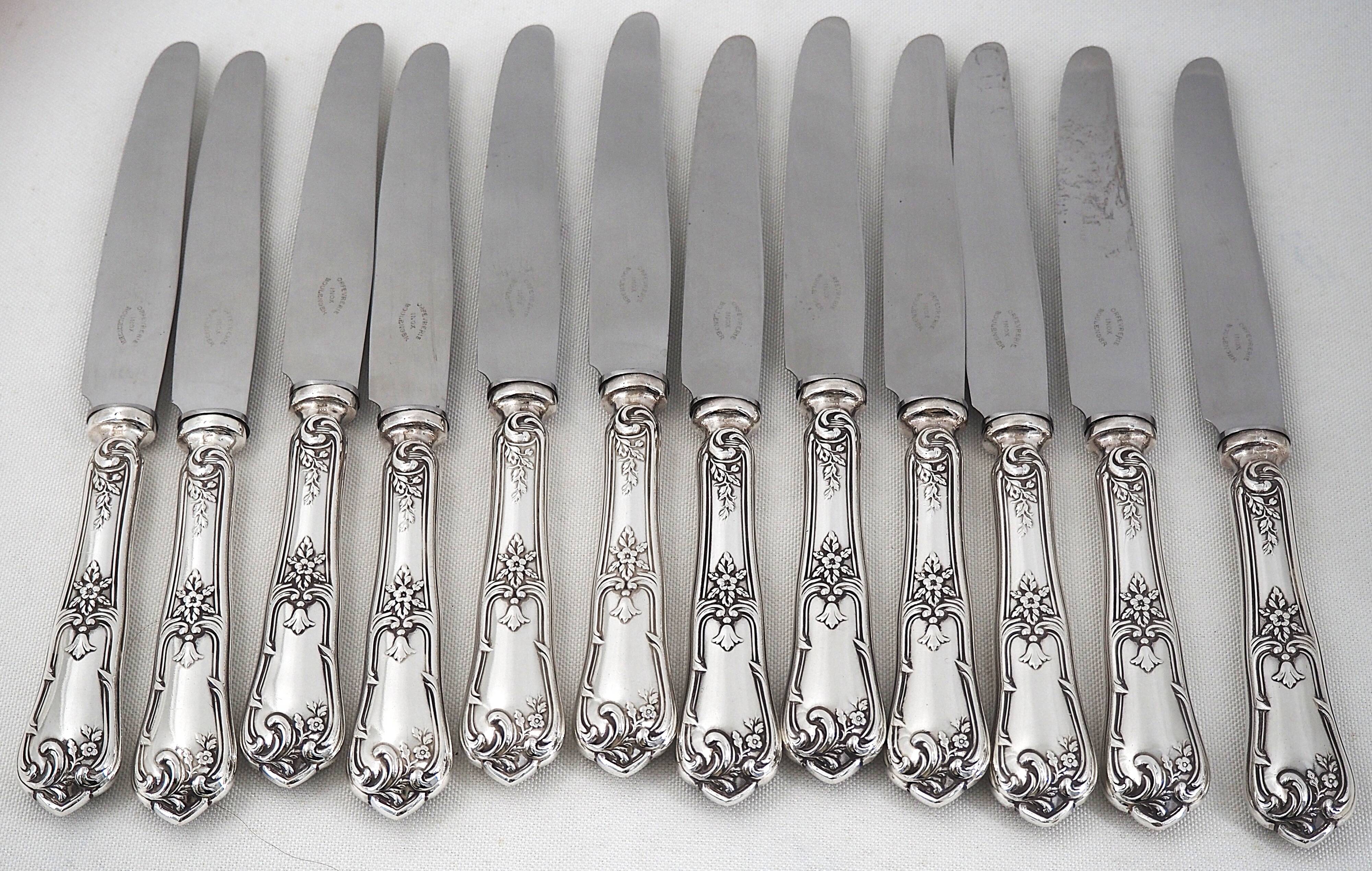 Boulenger Louis XV, 12 silver-plated table knives, excellent condition.
