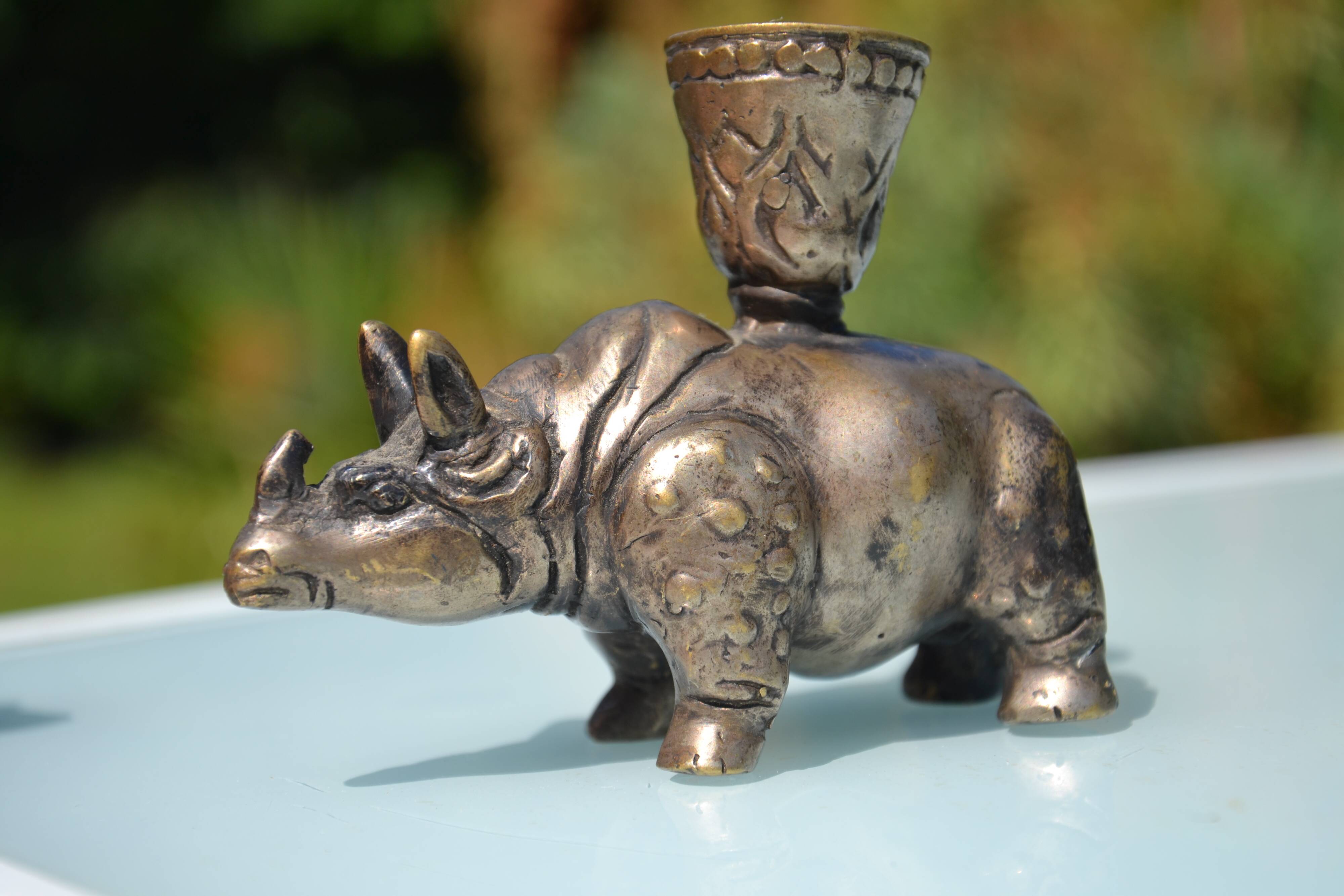 3 animal-shaped bronze candlesticks