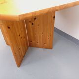 Vintage octagonal dining table from the 1980s in pine with an extension.