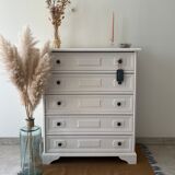 Fully renovated chest of drawers
