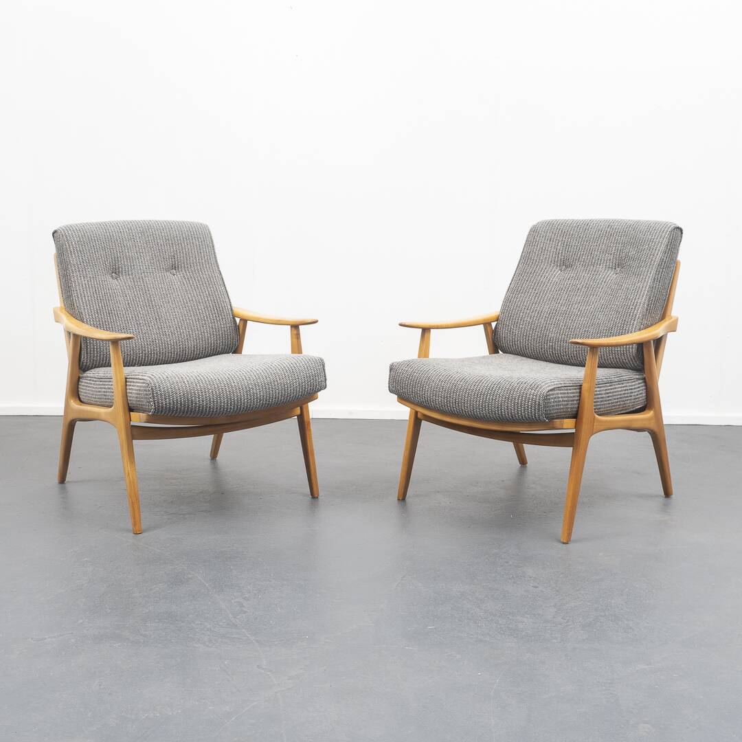 Fauteuil années 50 en merisier restauré, deux disponibles