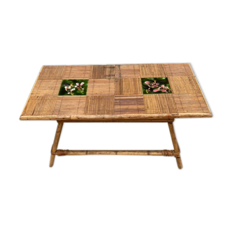 Rattan coffee table and ceramics