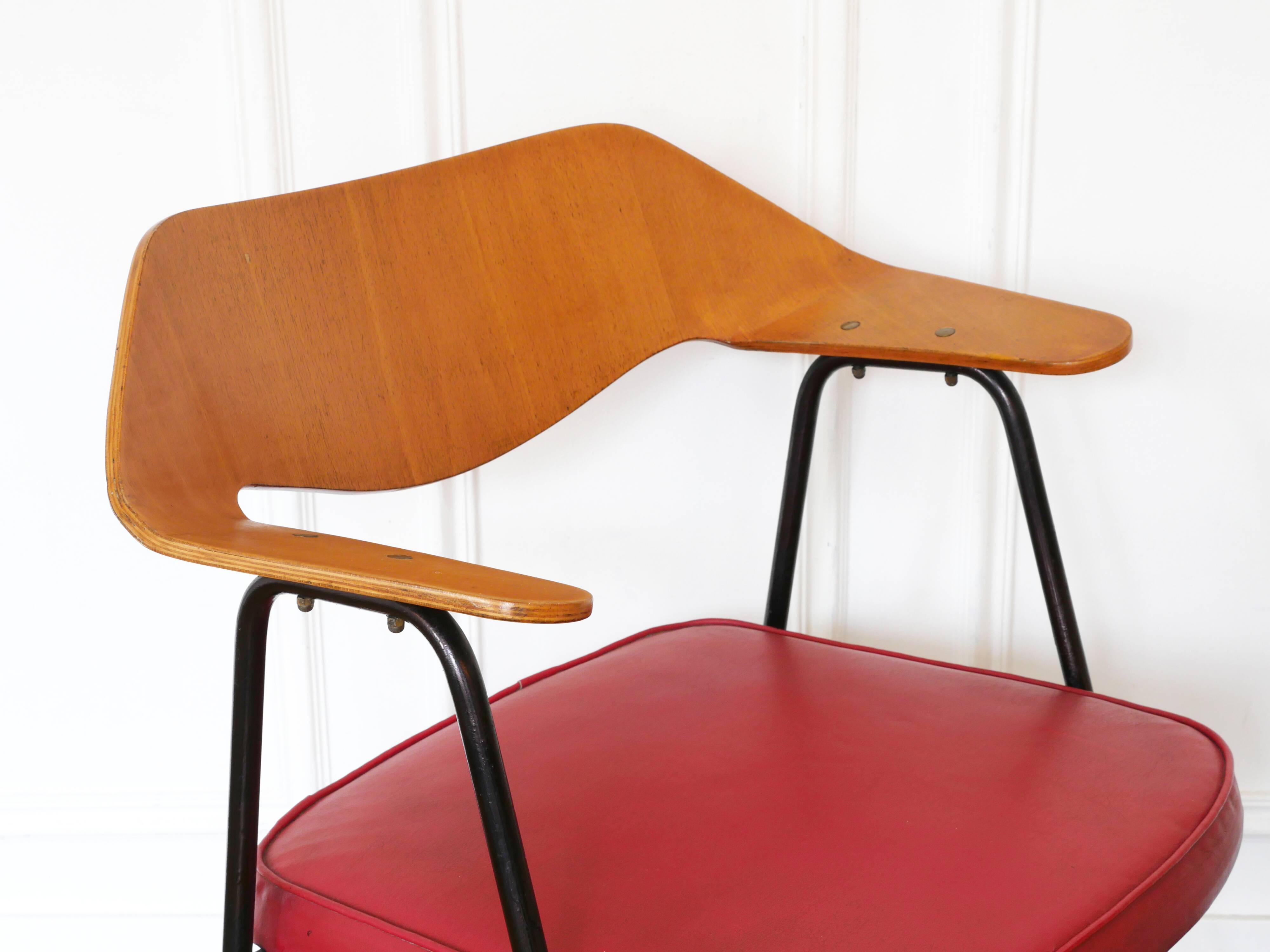 Armchair – robin day – model 675 – airborne – circa 1950