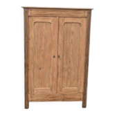 Armoire en bois naturel
