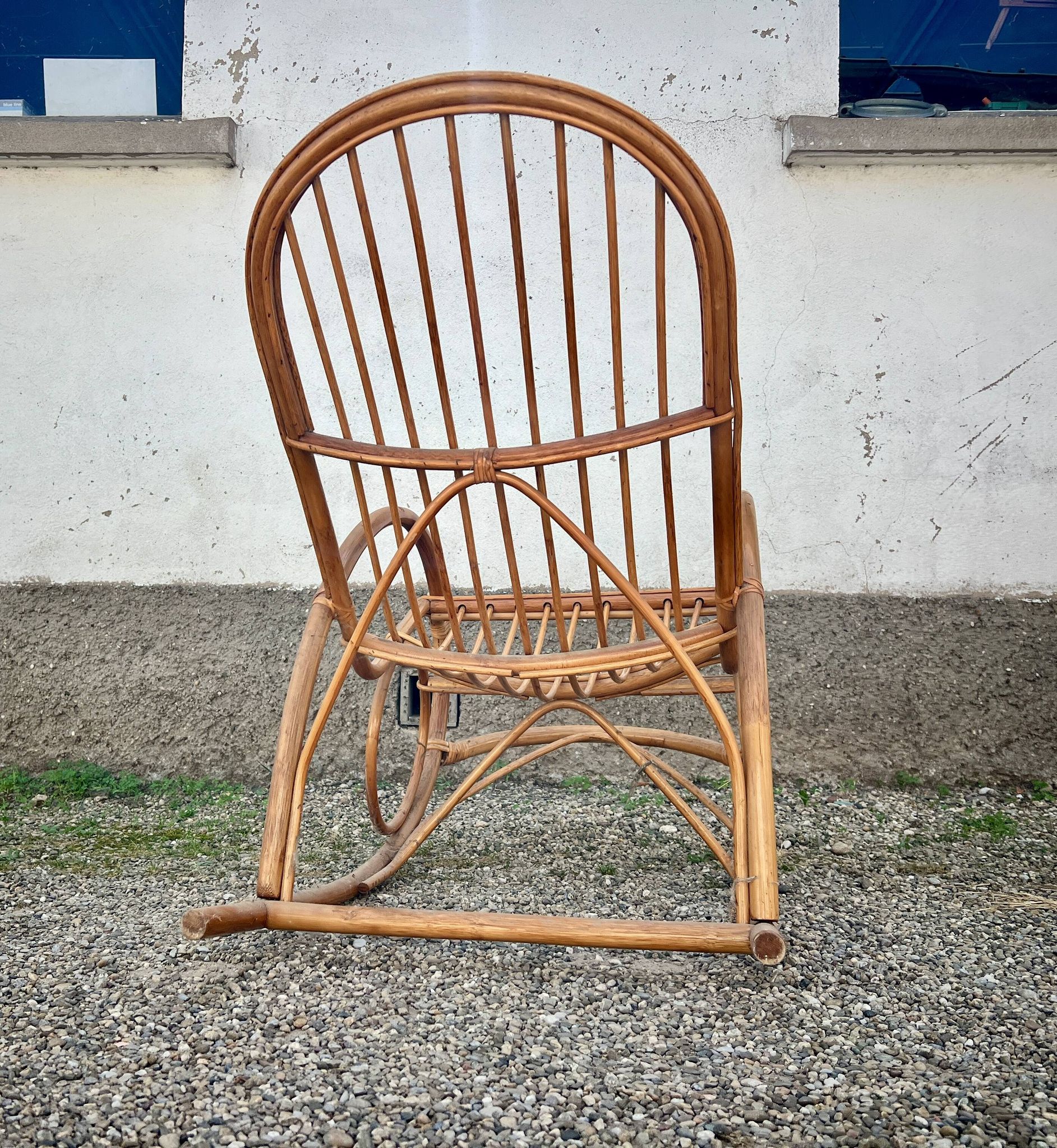 Adult rattan rocking chair – very good condition