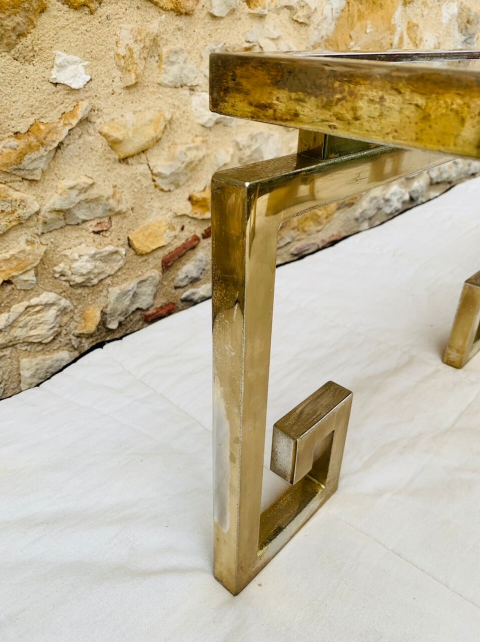 Paire de tables d’appoint laiton et verre circa 1970/80
