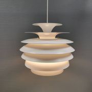 Suspension Barcelona, conçue par Bent Karlby Danemark