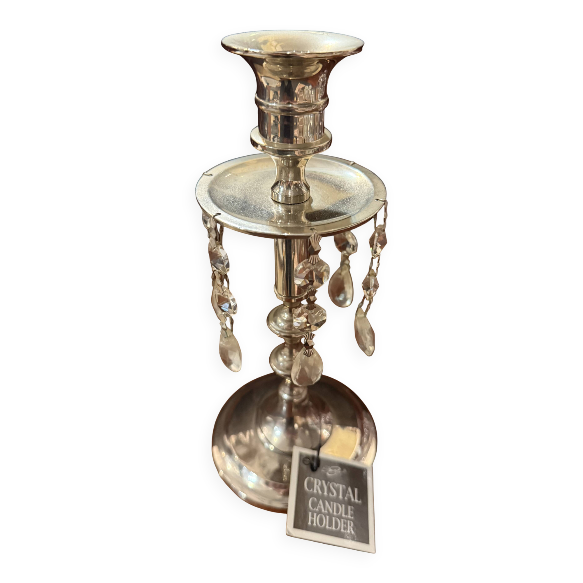 Crystal chandelier and silver-plated metal.