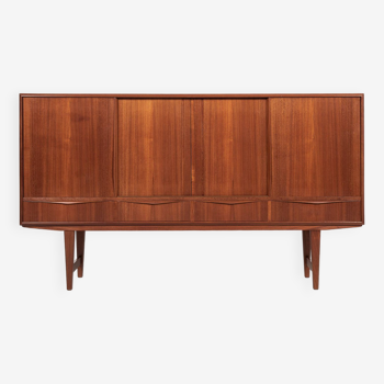 Midcentury Danish highboard in teak by E.W. Bach for Sejling Skabe 1960s - with 4 doors & 4 drawers