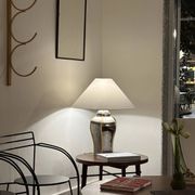 Lampe de table balustre française