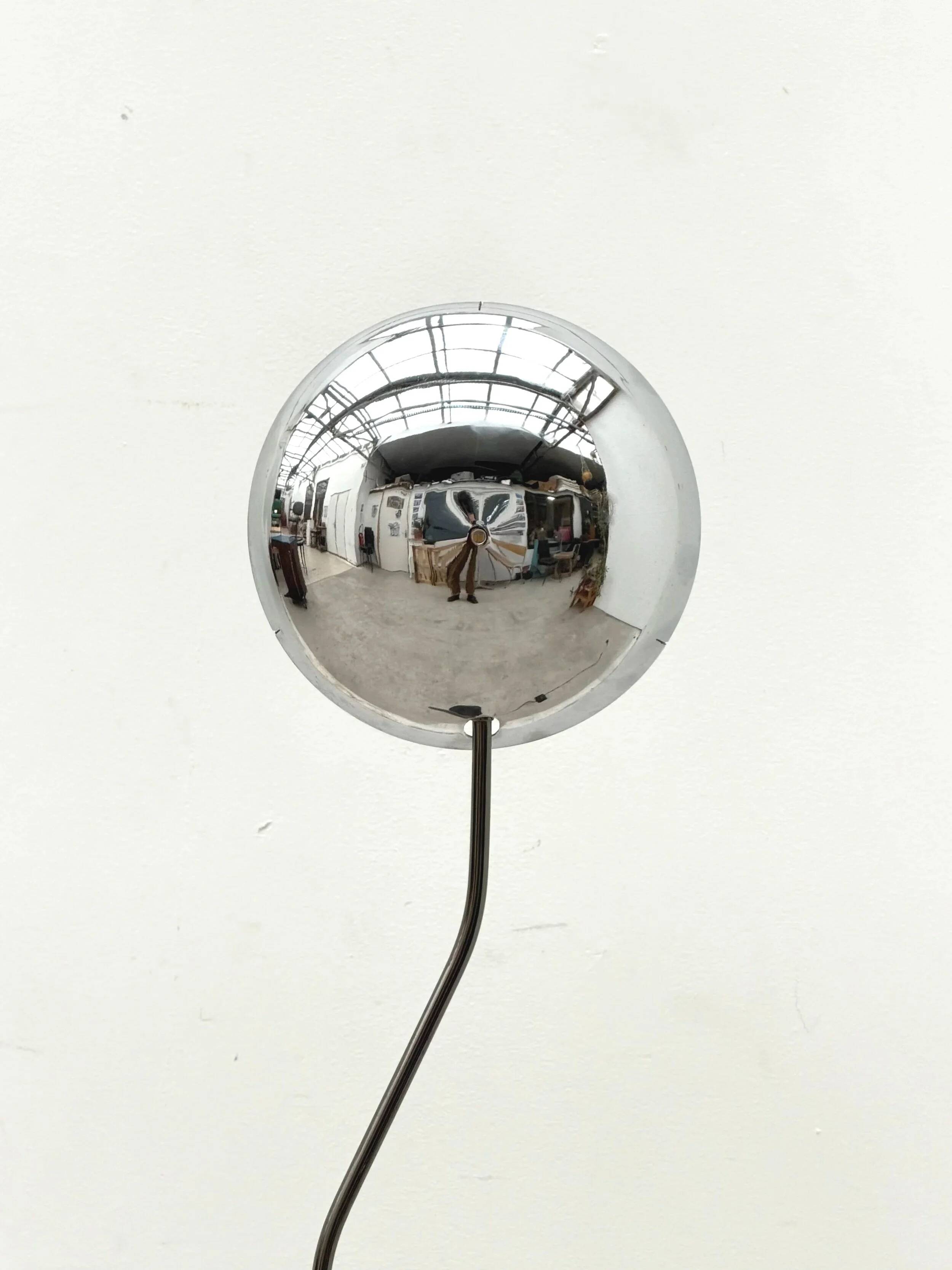 Lampadaire en métal et chrome, 1980