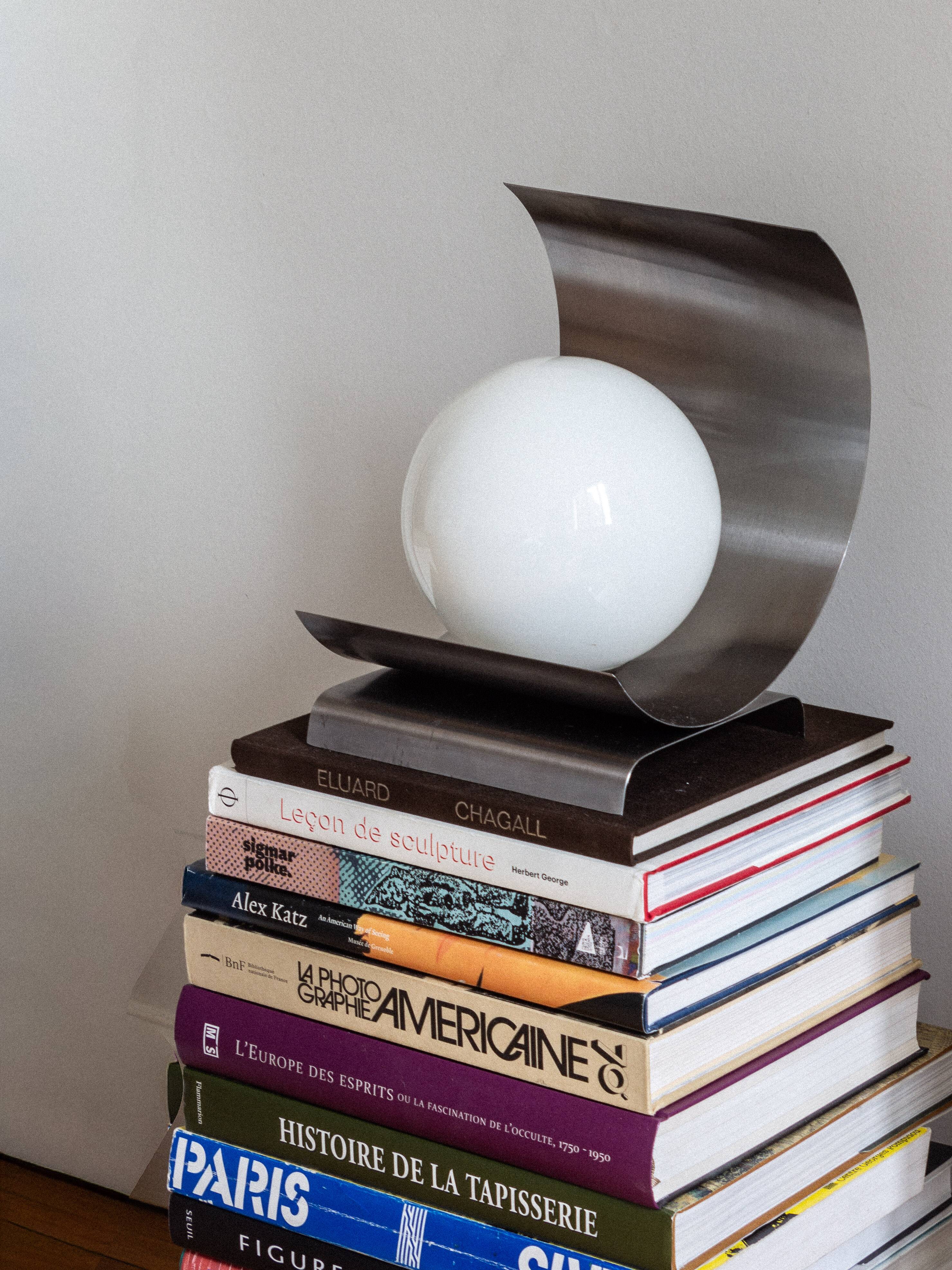 Lampe en acier et opaline - Années 70