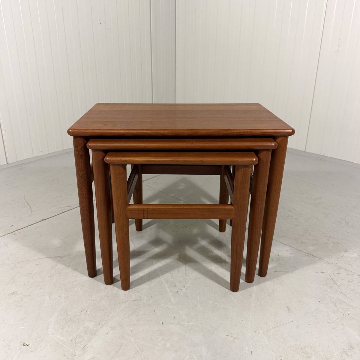 Tables gigognes en teck Danemark années 1960