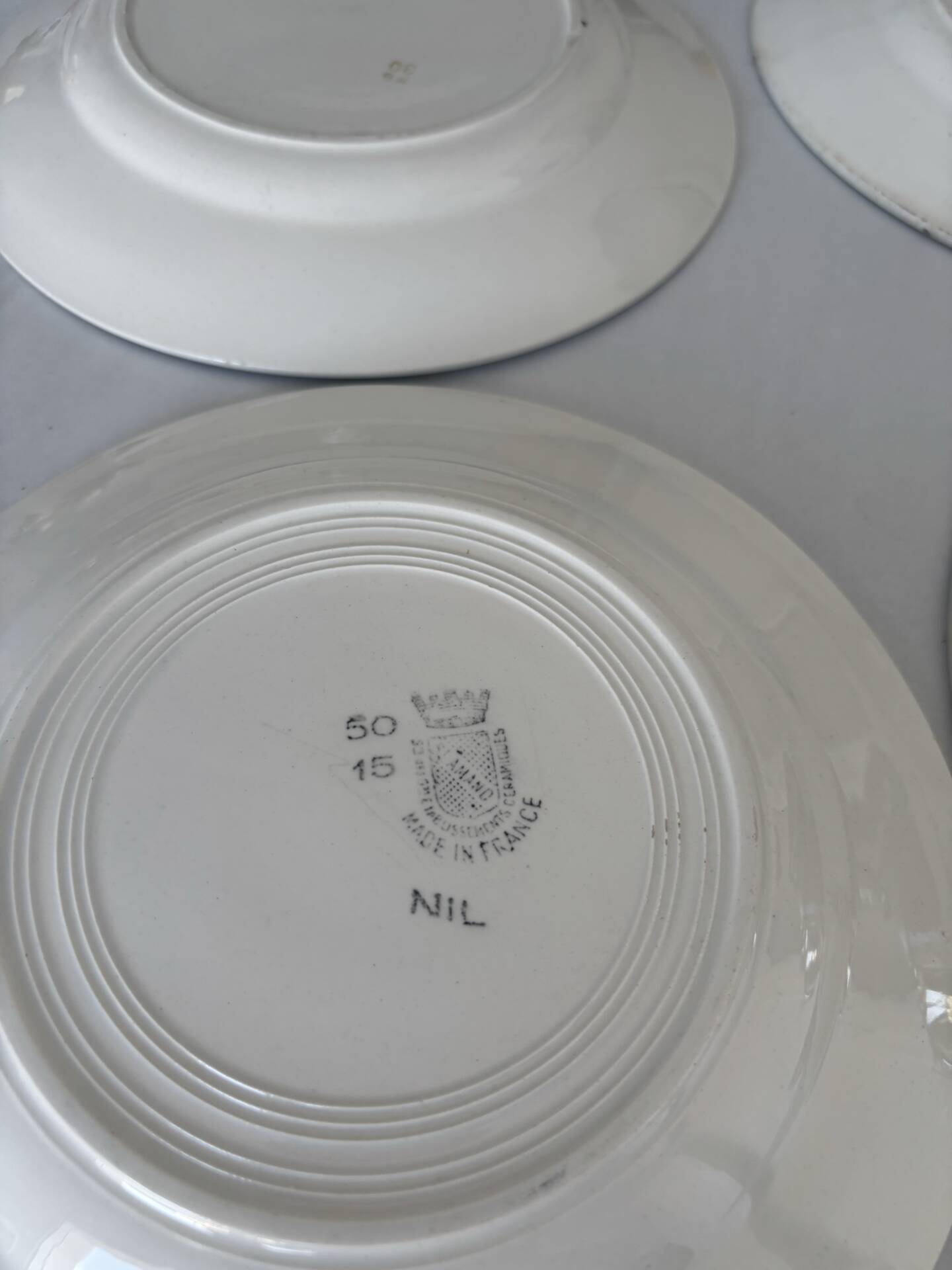 Lot of 4 antique earthenware plates from 1950, Saint Amand - plates bl