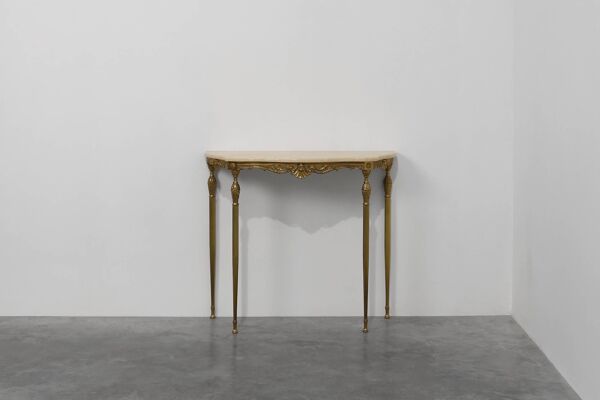Console de style Louis XVI avec piètement en cuivre et plateau en travertin, Italie