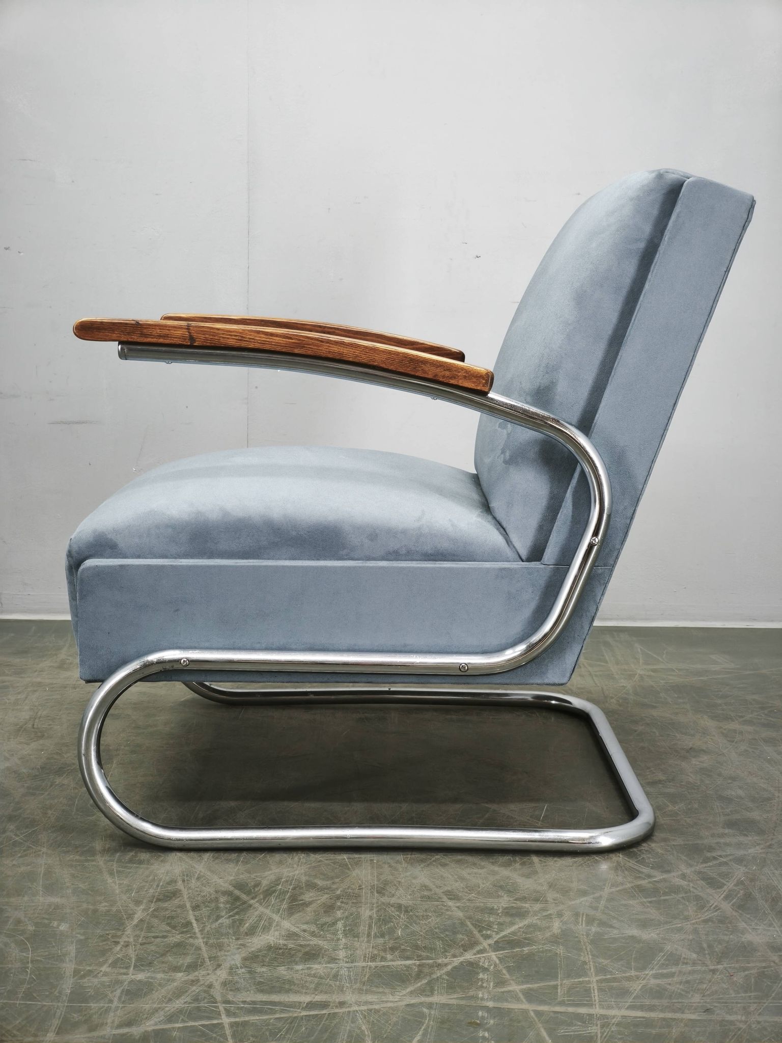 1930s Bauhaus Cantilever Armchair in Thonet S 411 Style, Attributed to Kovo