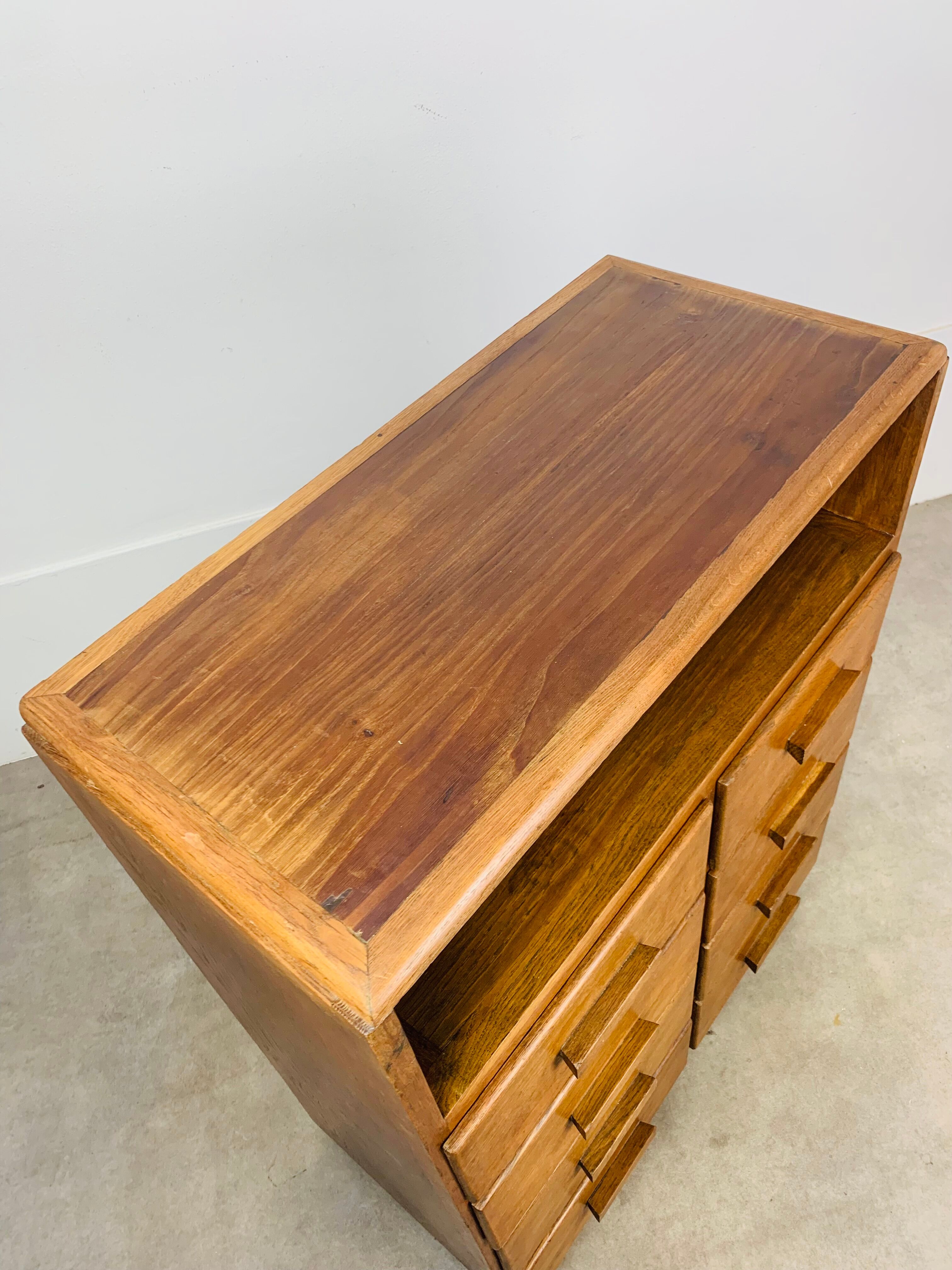 Art Deco work cabinet with drawers, in oak, chest of drawers format.