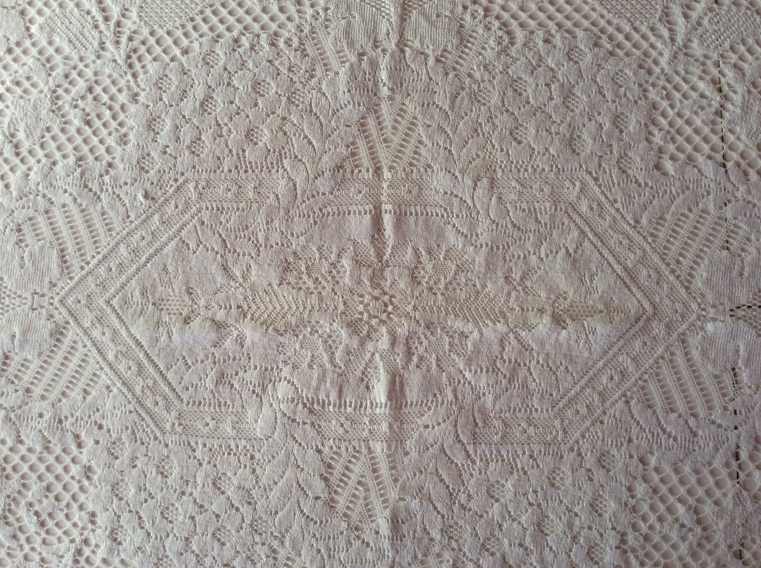Nappe blanche en dentelle