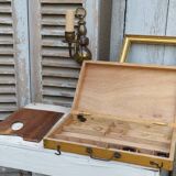 Former painter's box with his palette