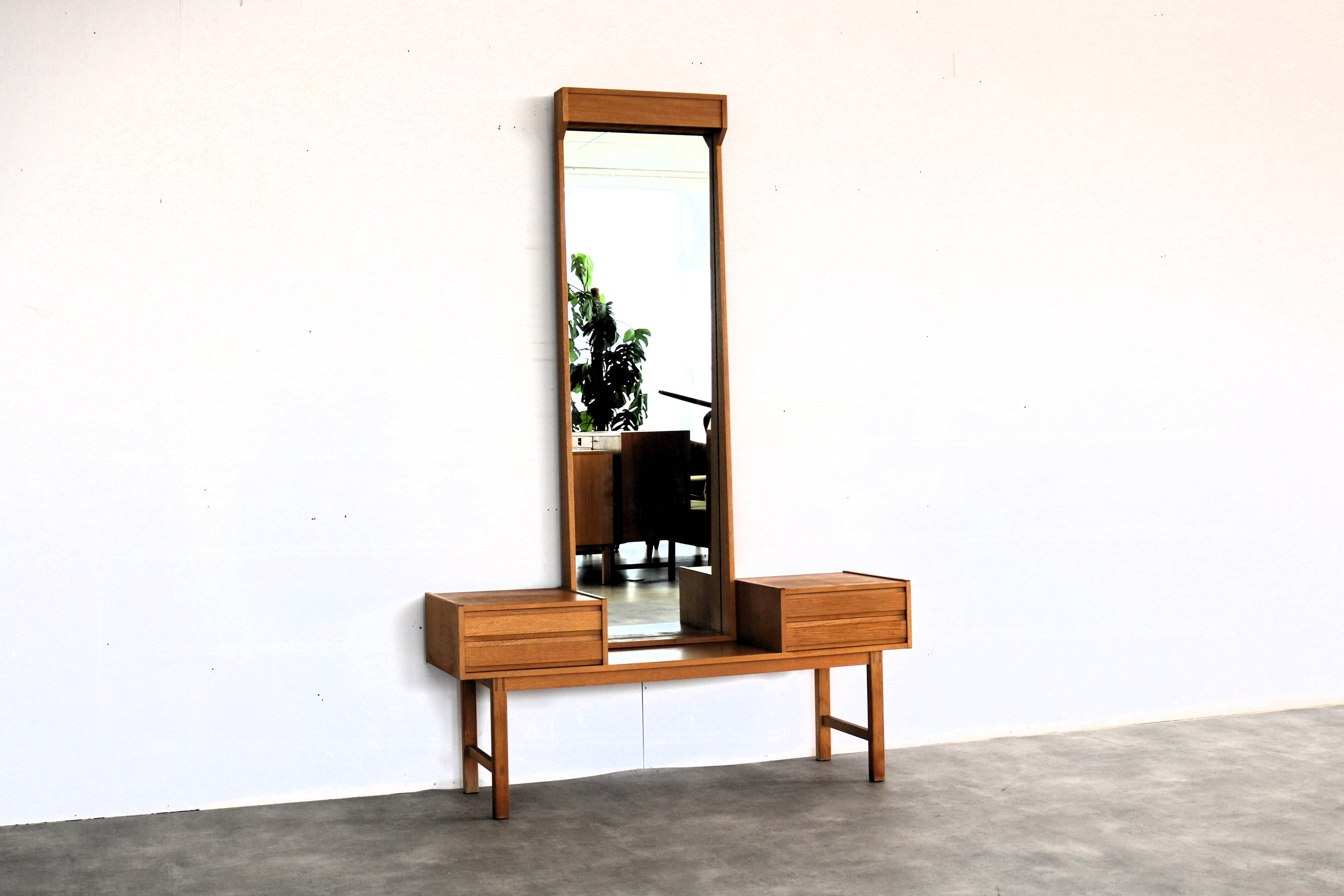 Vintage dressing table