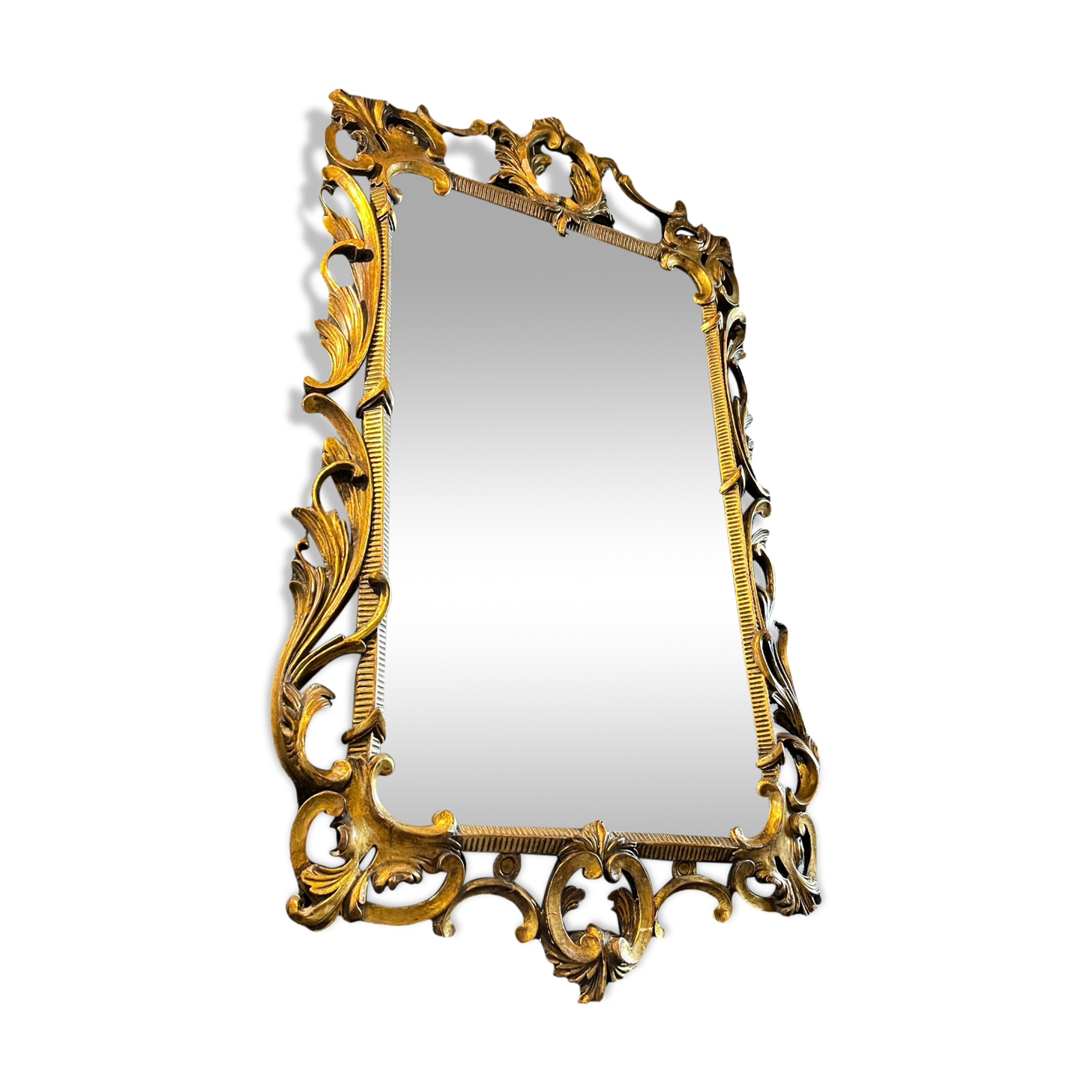 Gilded mirror Louis XV Rocaille in Carved and Stuqué Wood, nineteenth century