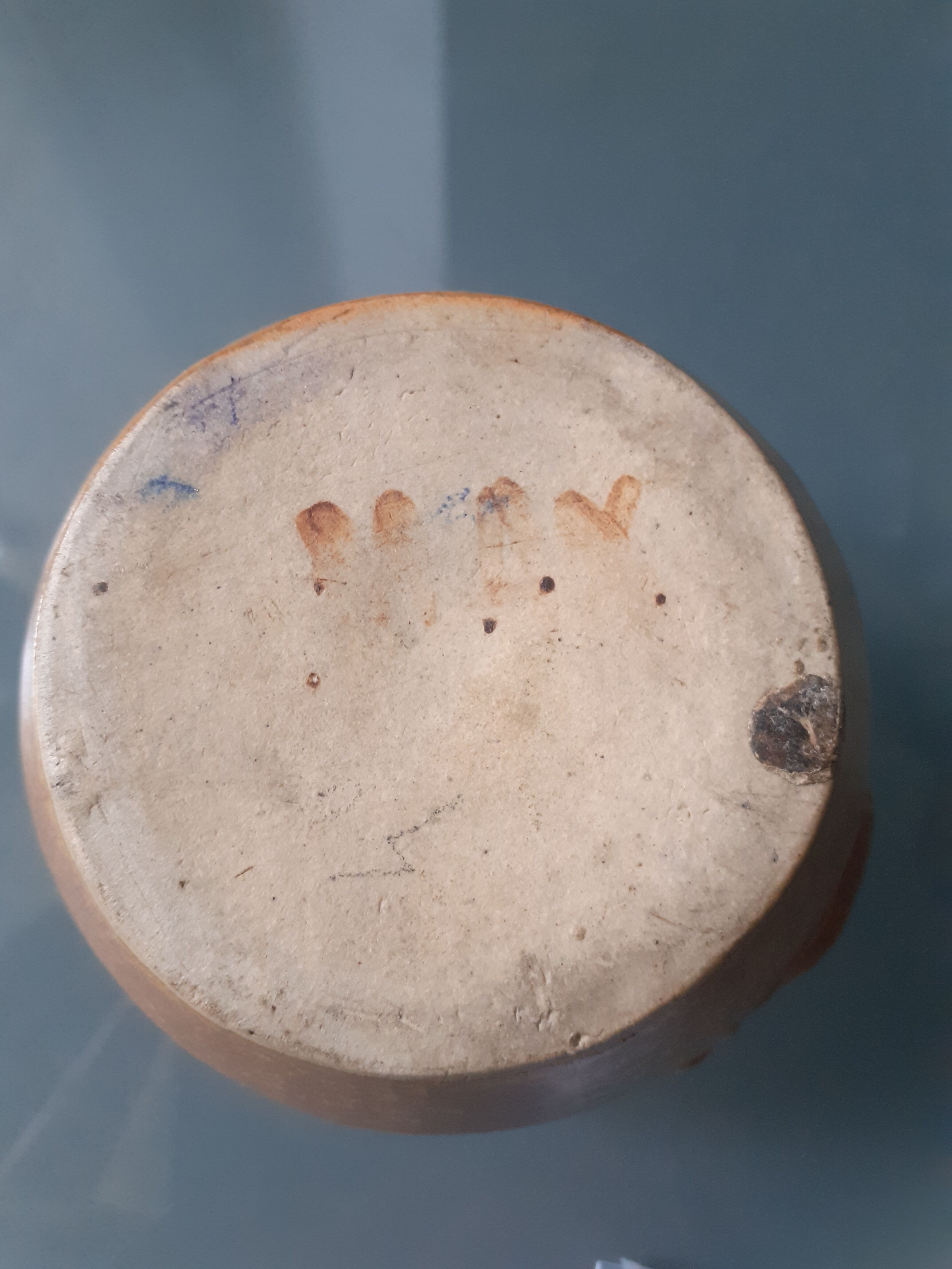 Puisaye sandstone vase