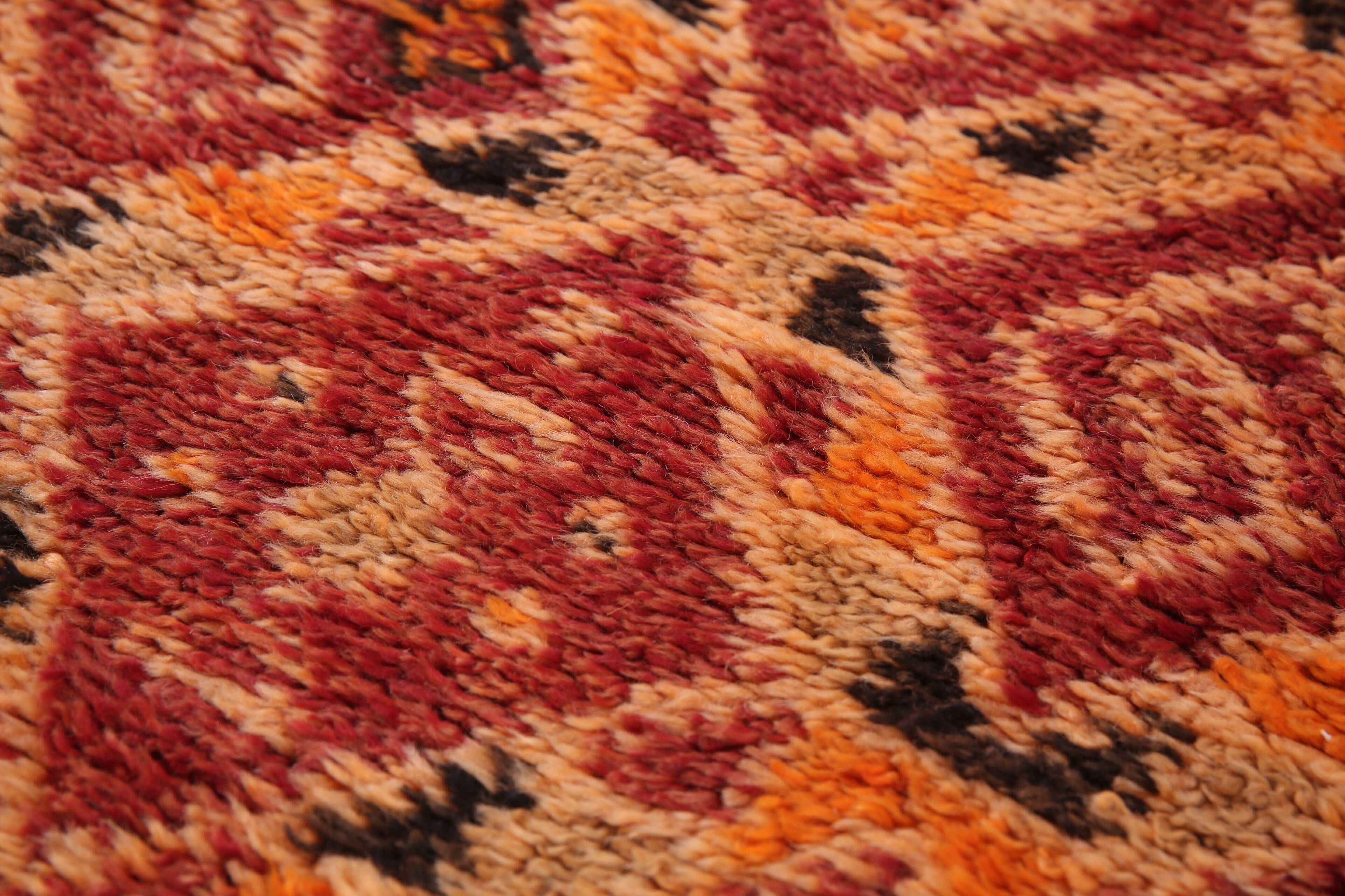 Vintage Moroccan Rug 210 x 286 cm - Antique Berber Rug - Wool Moroccan Rug