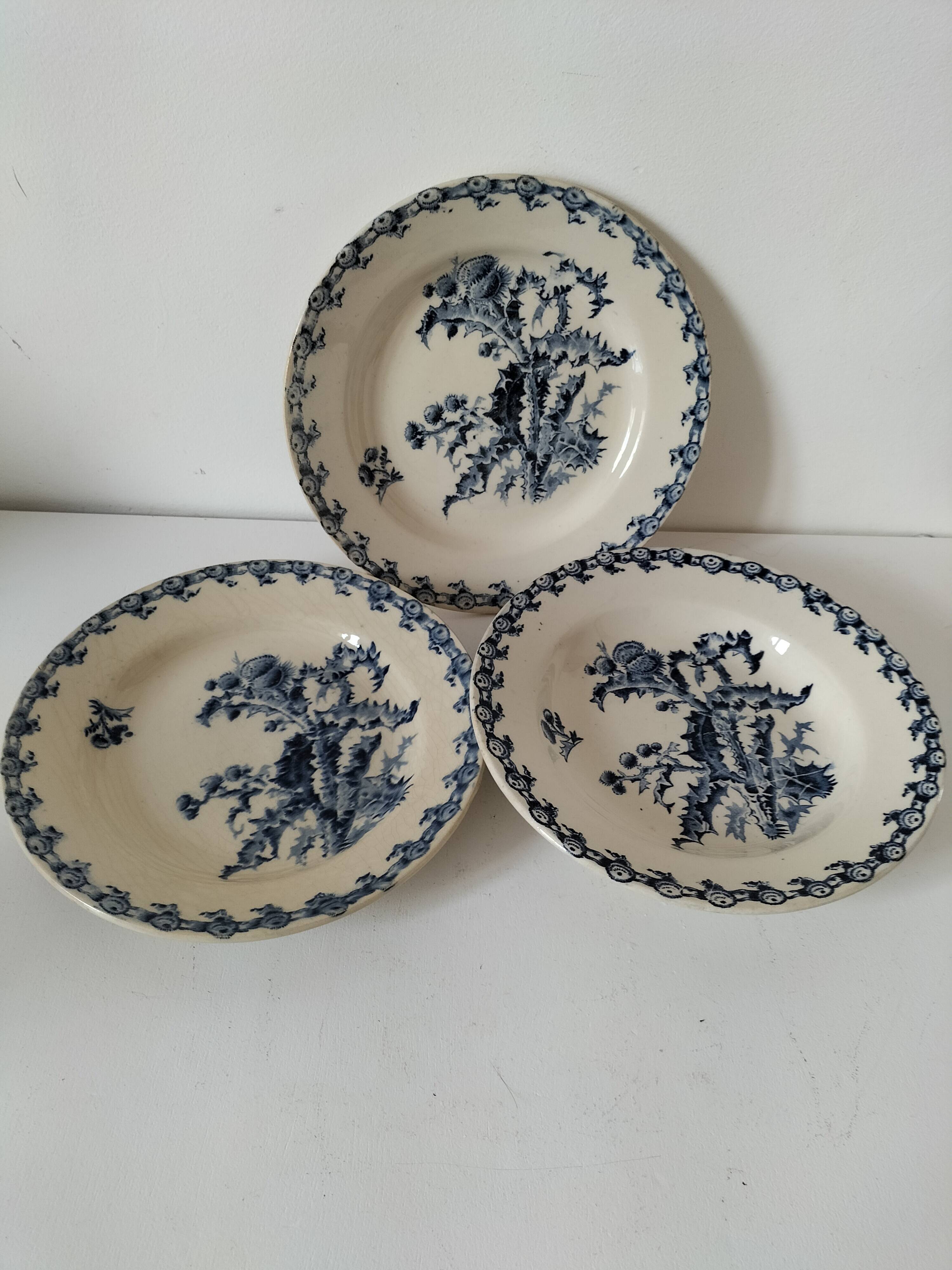 Trio of Gien soup plates – Chardon model in navy blue