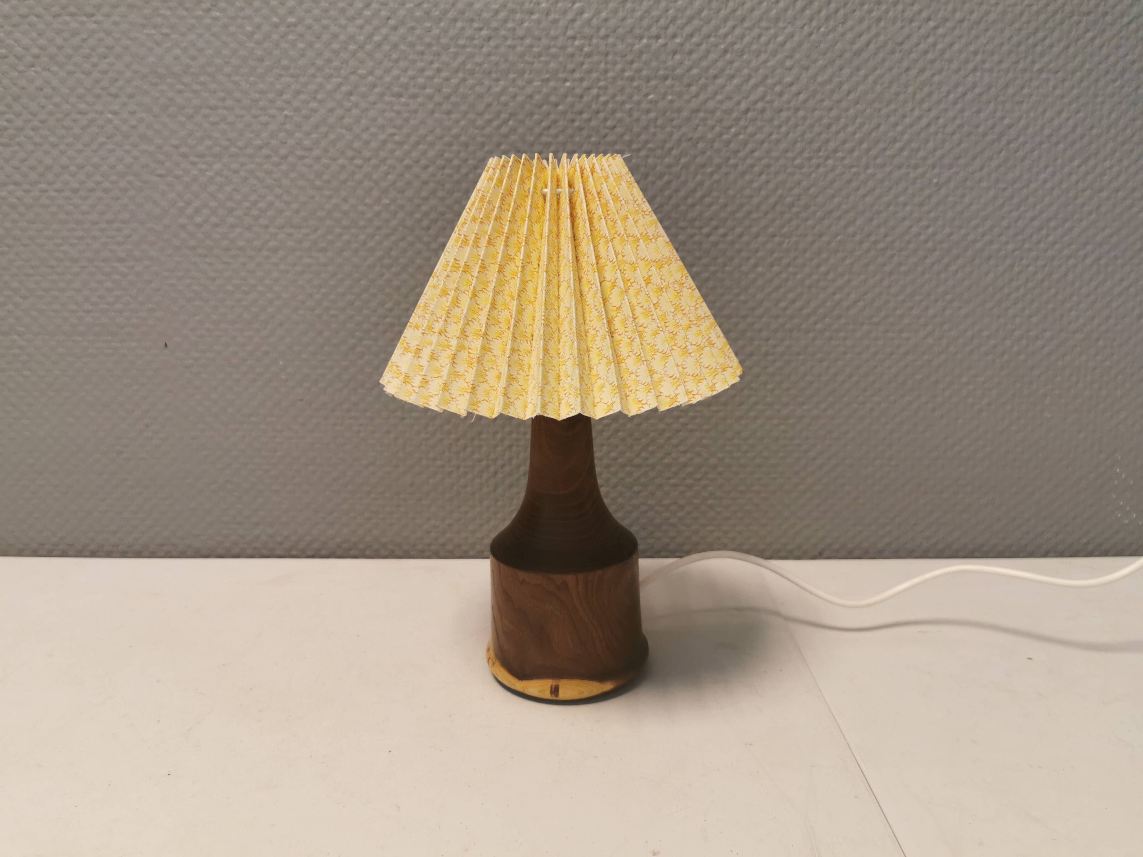 Beautiful sting lamp in twisted wood. Estimated 1970s and Swedish or Danish.