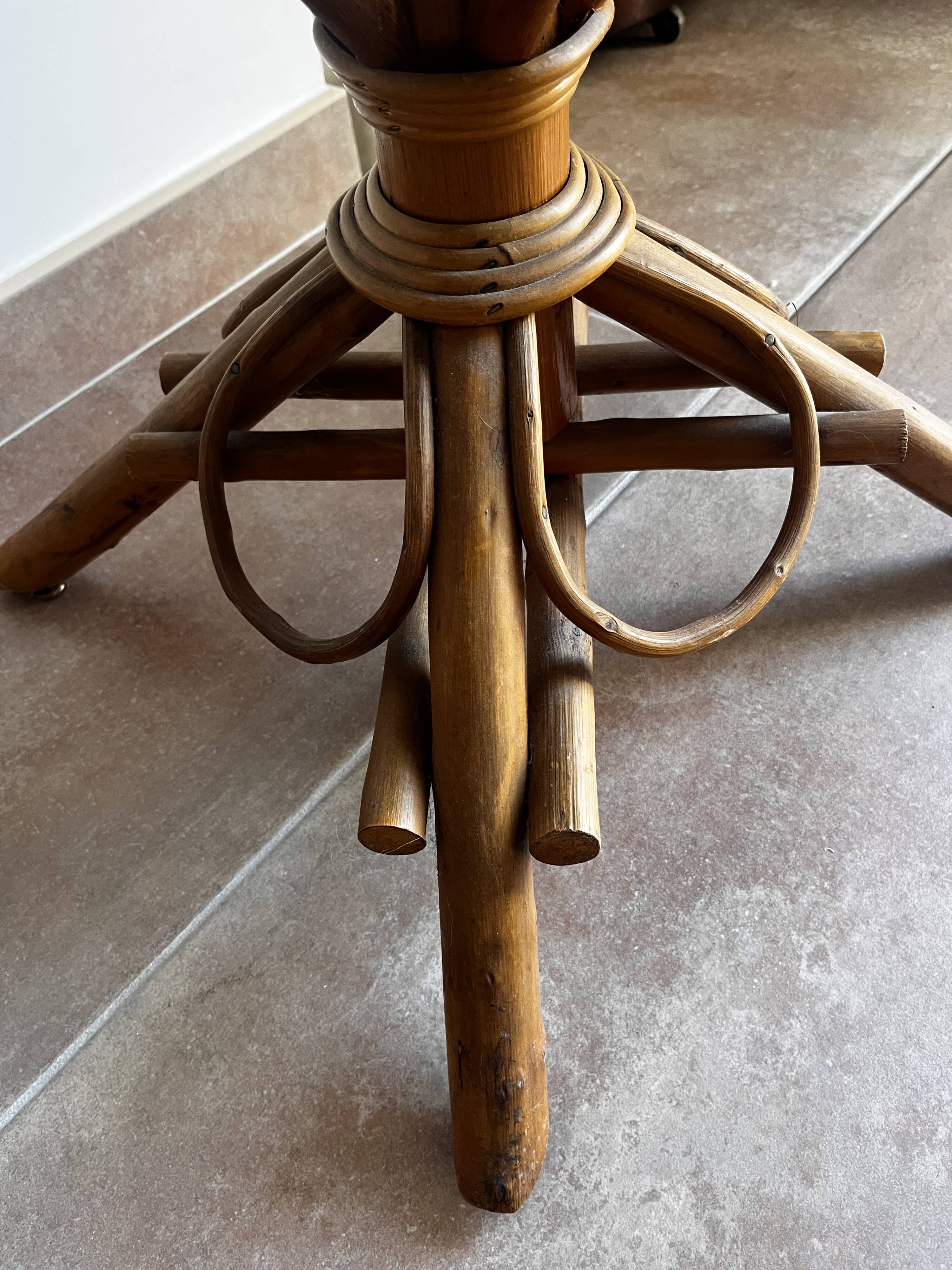 Rattan pedestal table