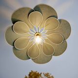 Petal suspension