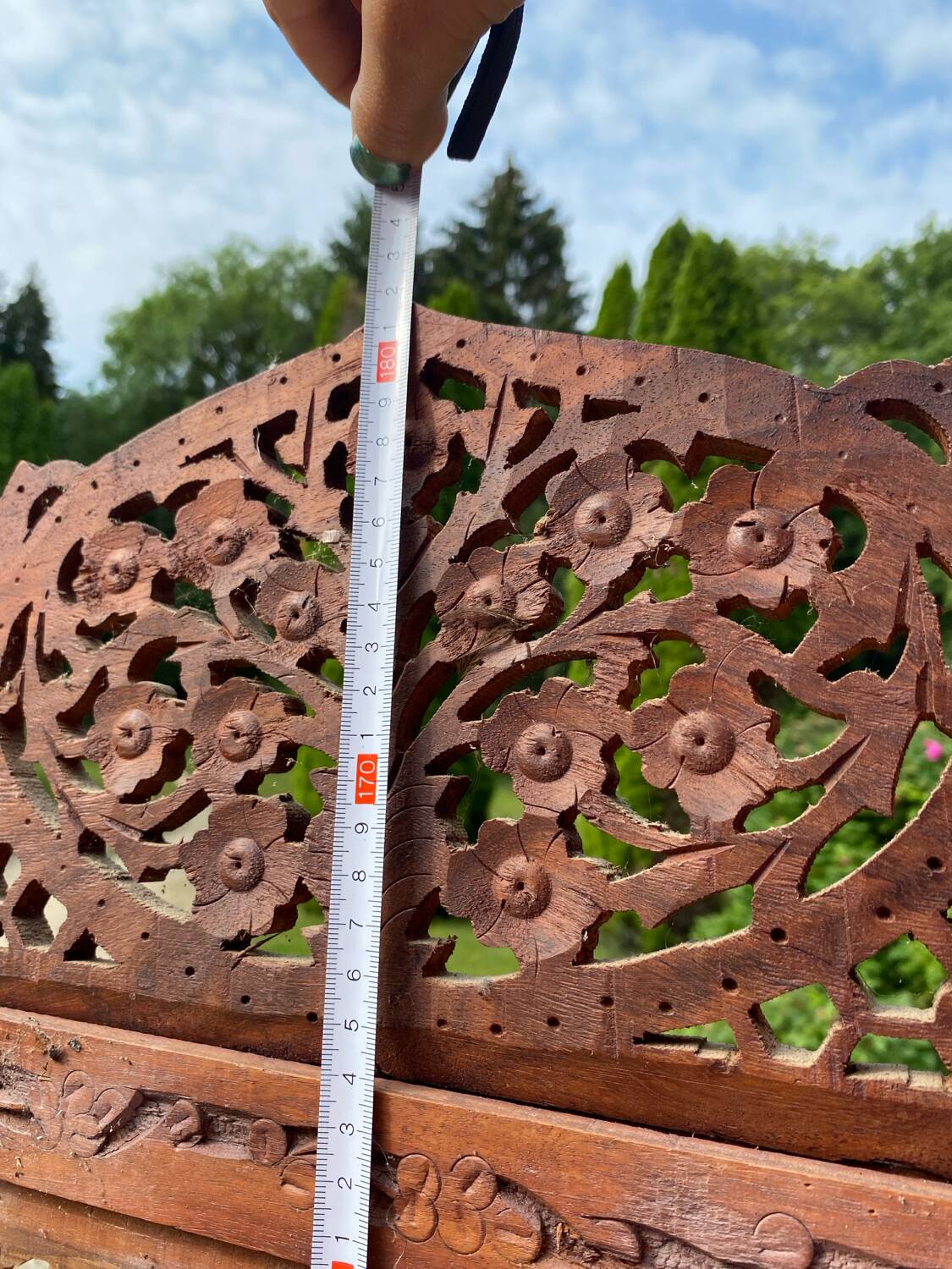 Solid mango wood screen