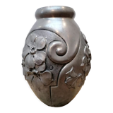 Art Deco vase in repoussé pewter by René Sitoleux circa 1940