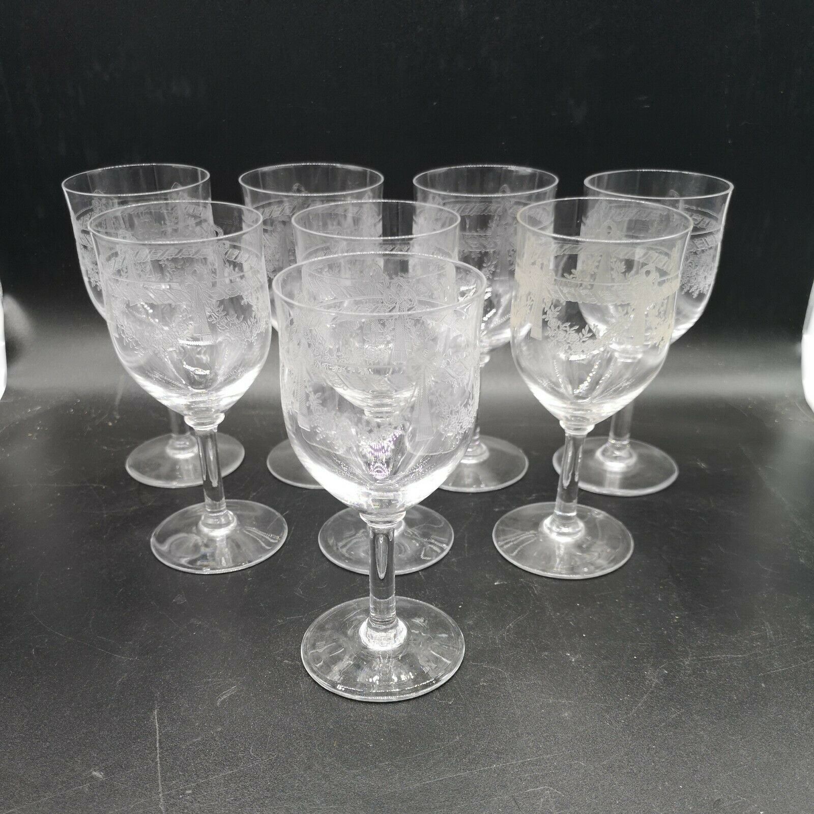 Series of 8 wine glasses engraved in crystal ribbon and flowers Saint Louis