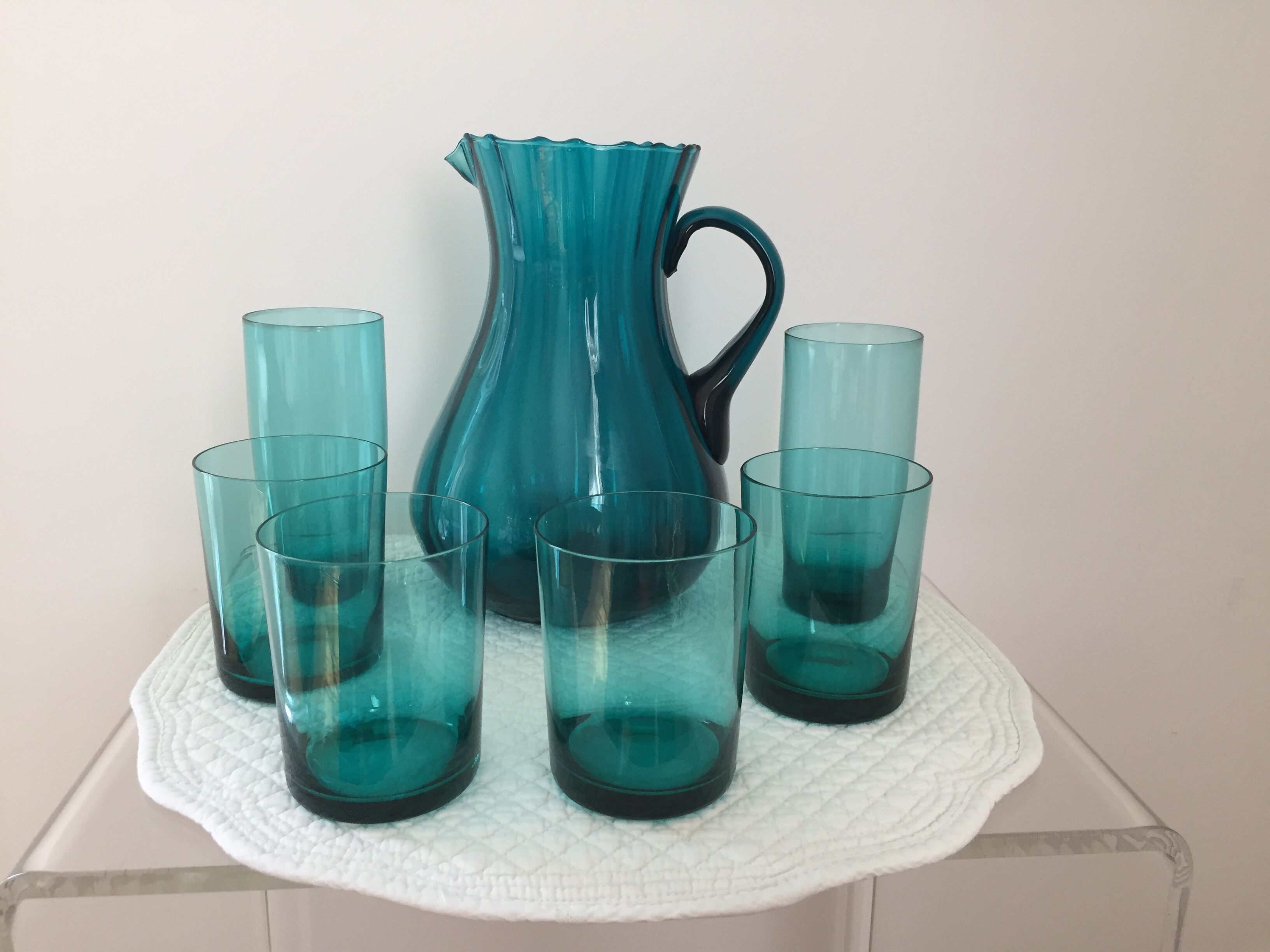 Orangeade  serving pitcher and 6 glasses 60