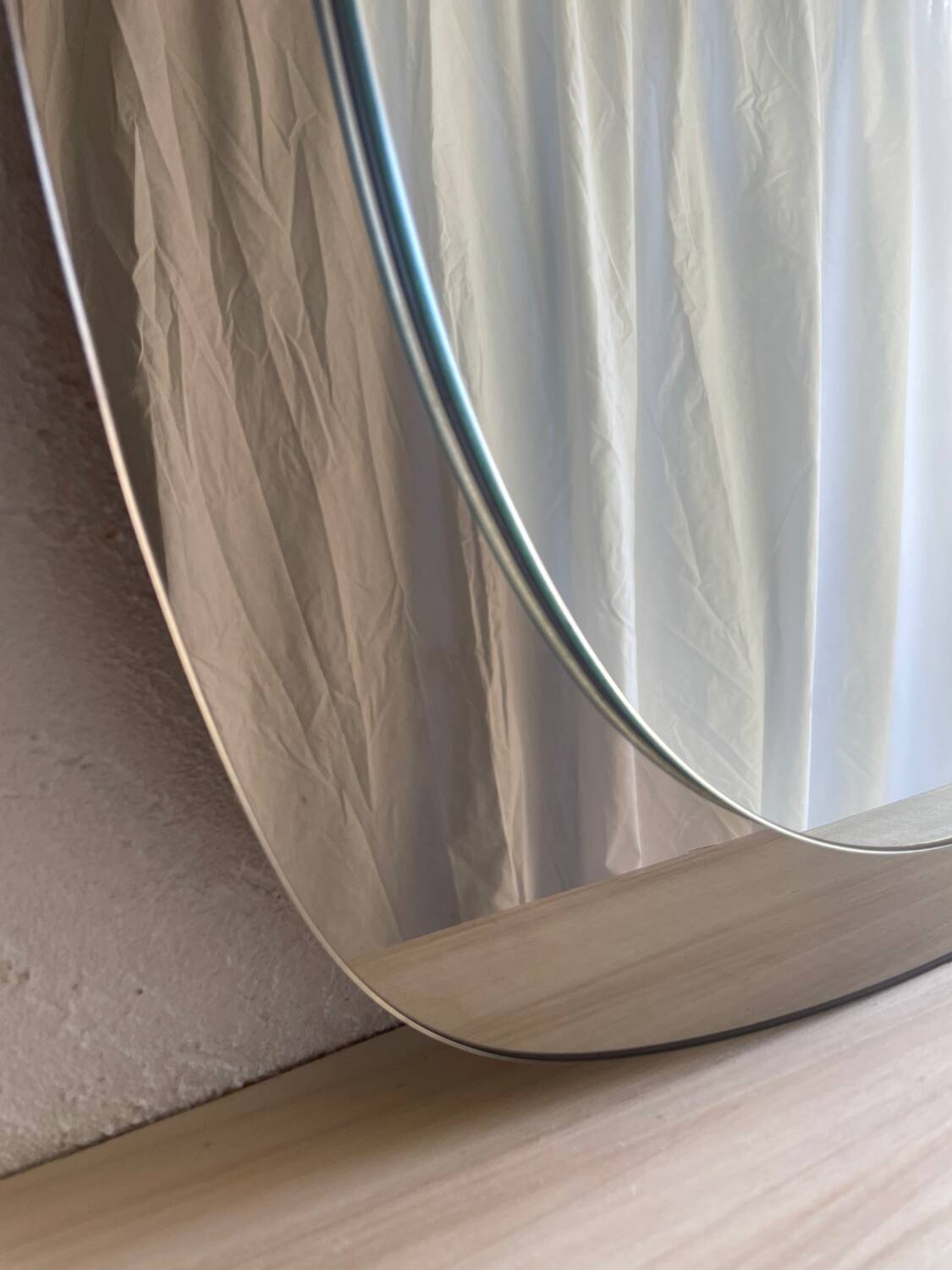 Miroir en verre fumé 70’s space age